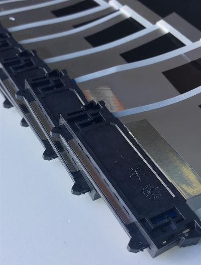 KIT DE CABLES LVDS PARA MONITOR  LG NUEVOS  (20pz) / NUMERO DE PARTE EAD63669423  / HL(E12)220306 (147) / MODELO 32MN500M   - Imagen 2